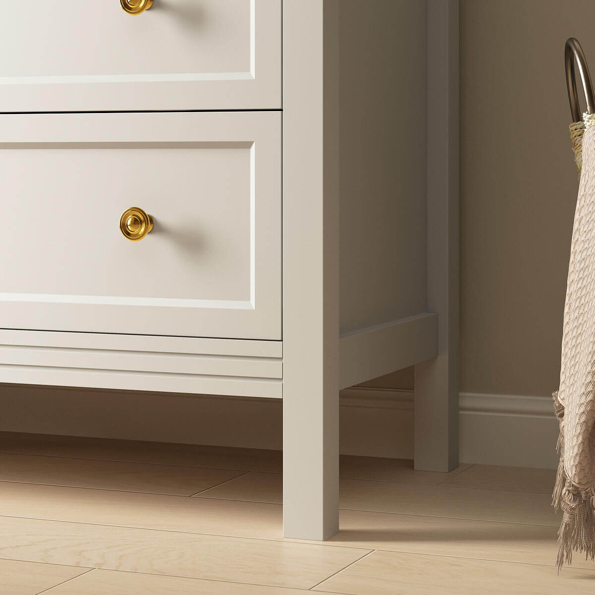Mioa Modern White 7‑Drawer Dresser - Riumlore