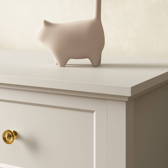 Mioa Modern White 7‑Drawer Dresser - Riumlore