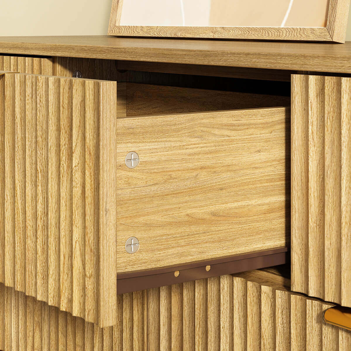 Thene Mid-Century-Modern Fluted 7-Drawer Dresser - Riumlore